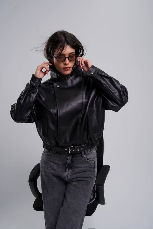 BLACK LEATHER JACKET